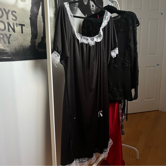 1980s black white lace full slip - Picture 2 of 4